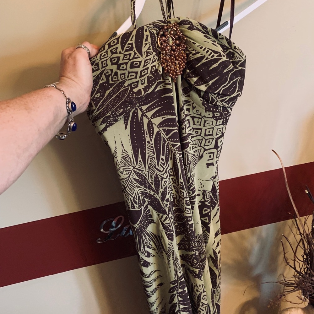 BCB Max very unique women’s dress size 6 , NWT